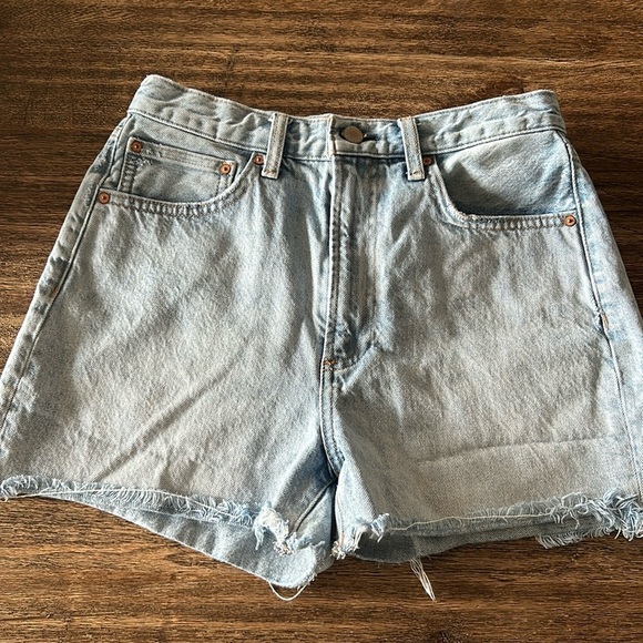 ARITZIA DENIM FORUM the boyfriend loose short 26 cut off jean shorts - Picture 2 of 10